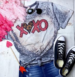 XOXO Tee